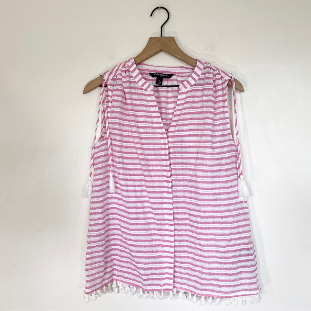 Striped sleeveless tassel hem blouse